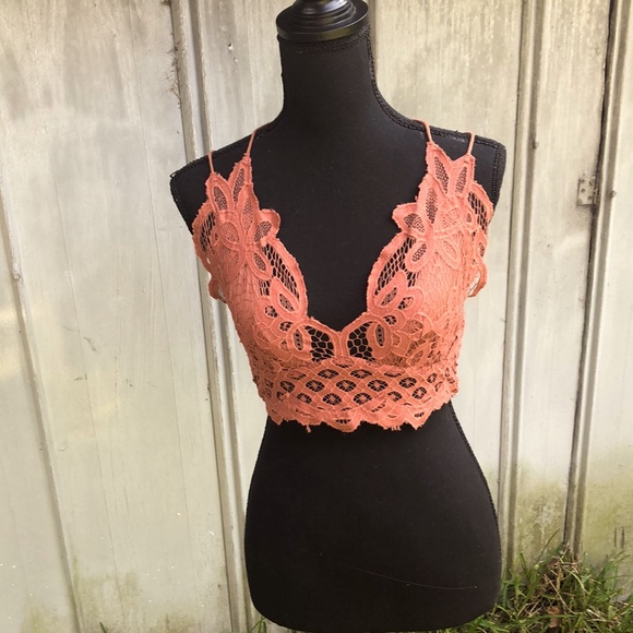 Free People Tops - 🔥🔥 Free People One Lace Cropped Top Size Medium